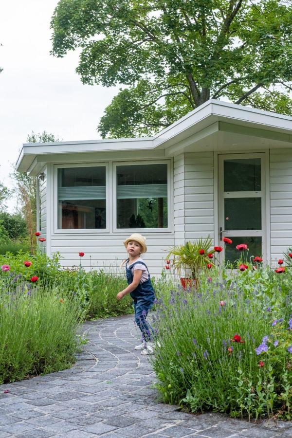 Het Findament Tiny House Villa ฮิลเวอร์ชุม ภายนอก รูปภาพ